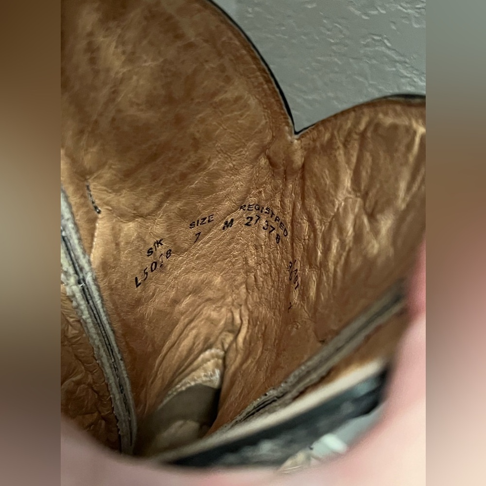 Cavenders Boots - Picture 2 of 3